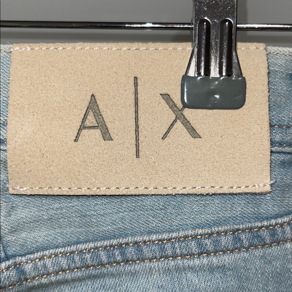 Armani Exchange Light Blue Distressed Slim 5 pocket Jeans NWT 30 x 33 30R - Picture 5 of 13